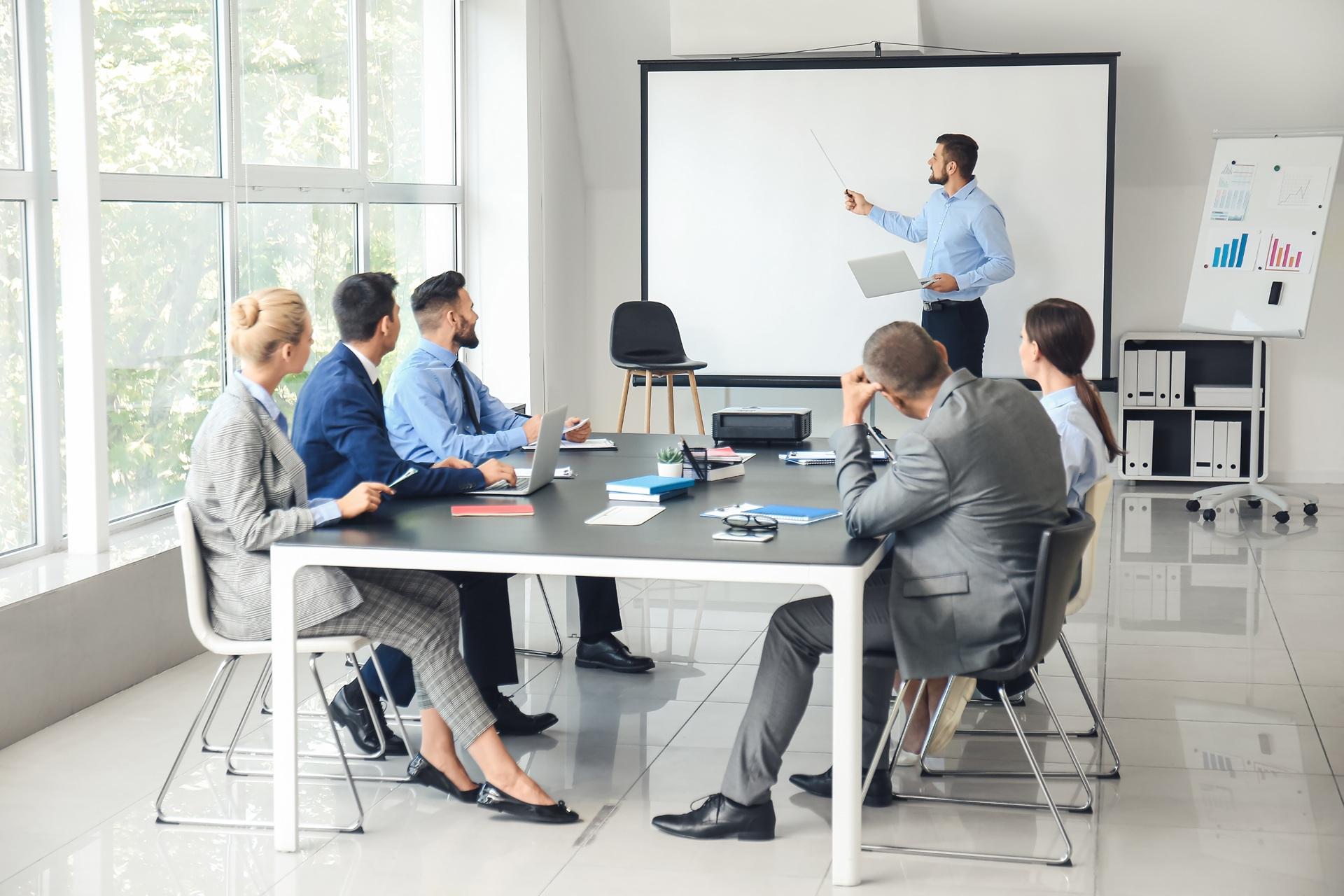 E-Learning Datenschutz in Praesenzschulung dargestellt